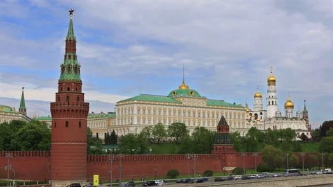 View of the Moscow Kremlin from the Big Stone bridge Stock Footage