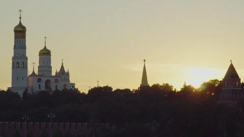 View of the Moscow Kremlin at sunset Video stock 317932609