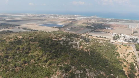 View from Mount Carmel on the coastal valley and the Mediterranean Sea. Israel. Vidéo 113300980