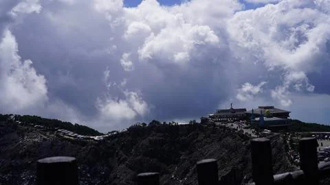 View from Mount Papandayan Indonesia Dramatic Clouds Foto stock