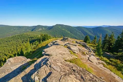 View from a mountain outcrop Stockfoto's