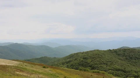 View of the mountains from the peak of Max Patch Mountain. Vídeos de archivo 54980455