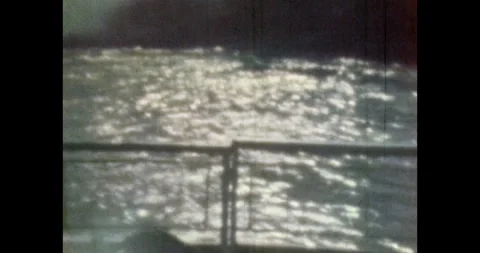 View from moving ferry on river surface. Reflection of sun from surface of water 動画素材 255665186