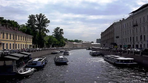 View at Moyka river with excursion ships Video stock 41639195
