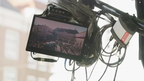 View of the News NOS screen of the camera crane on Noordeinde Prinsjesdag 2022 Stock Footage 226226224