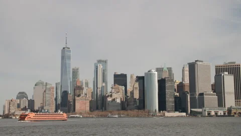 View of NYC from the river Vídeos de archivo 172330303