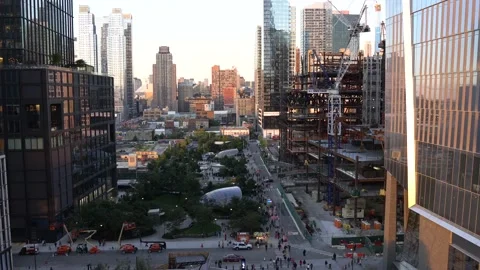 View from NYC Vessel - Looking  North 動画素材 136964769