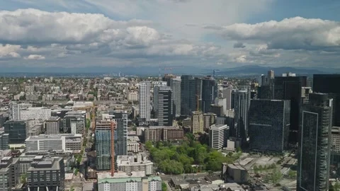 View from the observation deck of the Space Needle in Seattle, Washington Pan 스톡 동영상 244065545