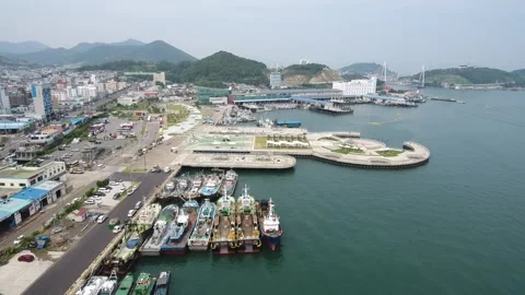 View of the ocean city Stock-Footage 310161204