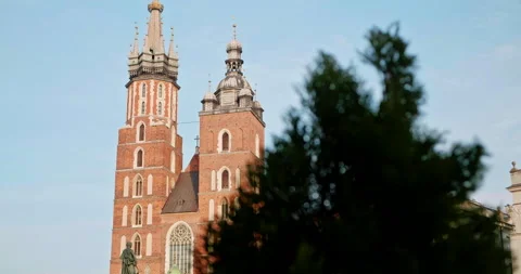 View of old town in Cracow, St. Mary Chruch Stock Footage 146512867