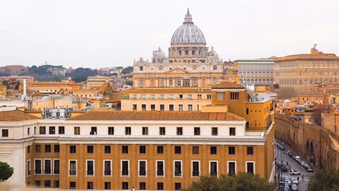 View of old town Rome and Basilica of St. Peter 库存影片 107545018