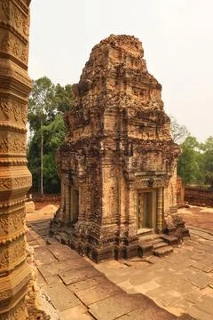 View onto one of the stupas at the Pre Rup Temple, Angkor Wat, Siem Reap, C.. Stock Photos