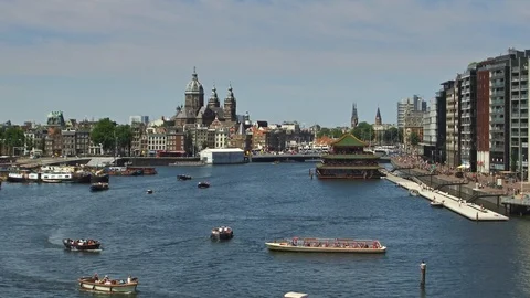 View of the Oosterdock area in Amsterdam Stock Footage 92796537