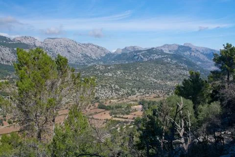 View orient valley Stock Photos