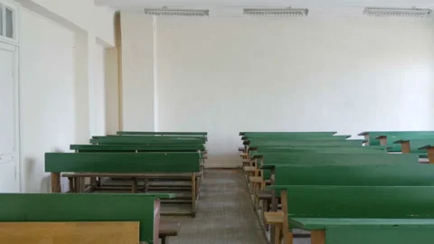 View Of Outdated Classroom With Green Desks 库存影片 103049264