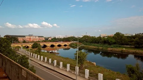 View outside the local train in Chennai. Видео 128191340