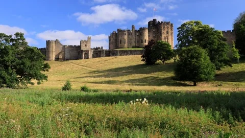 View over Alnwick Castle, Northumbria Stock Footage 342401904