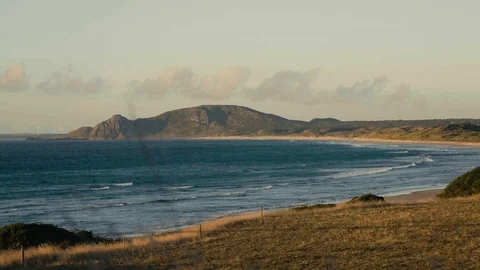 View over a beach in Australia Видео 92314327