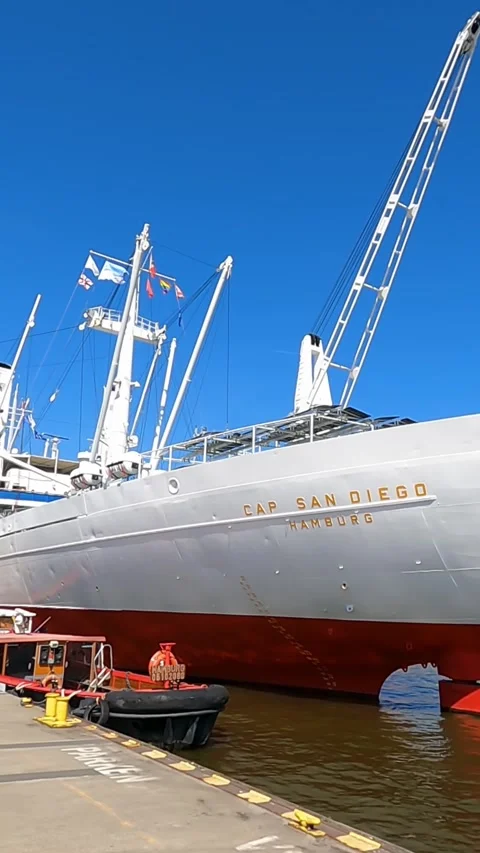 View over Cap San Diego boat in Hamburg, Germany. Video stock 241349665