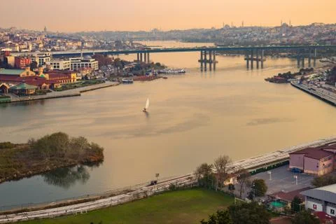 View over Halic with bridge on the background, Istanul, Turkey Fotos de archivo