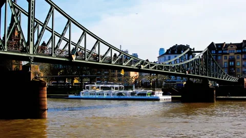 A view over main pedestrian bridge famous Eiserner Steg. Stock Footage 152952051