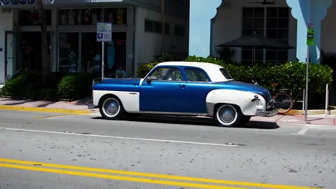 A view over old Dodge Coronet parked on street at Miami Beach, USA. Stock Footage 152952948