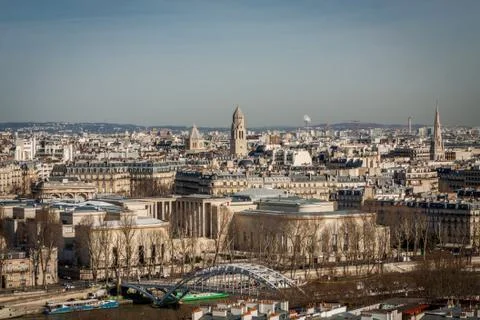 View over the rooftops of Paris 库存照片