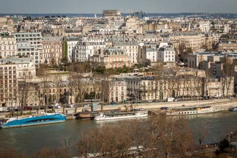 View over the rooftops of Paris 库存照片