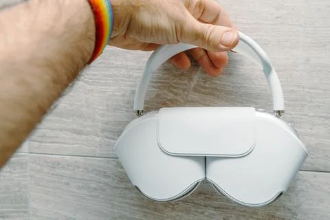 View over the stone background of the new Apple Computers AirPods Max with smart 写真素材