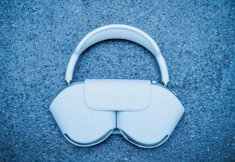 View over the stone background of the new Apple Computers AirPods Max with smart 写真素材