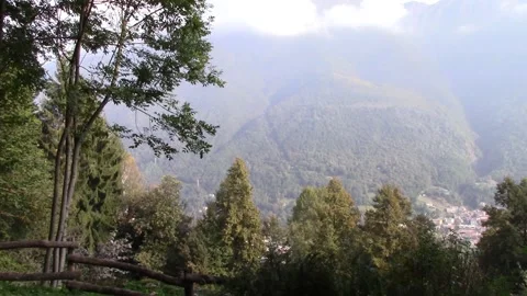 View over Valsassina Valley. Vidéo 141069329