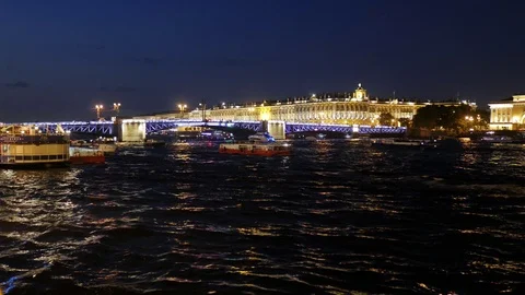 View of the palace bridge and the hermitage at night from the water Video stock 111457825