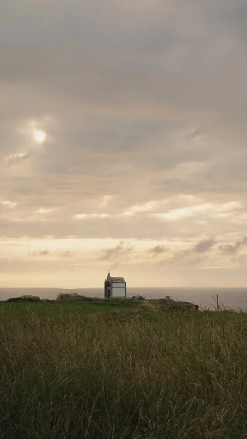 View of a panoramic countryside landscape, farmland, corn field with a house in Stock Footage 272528131
