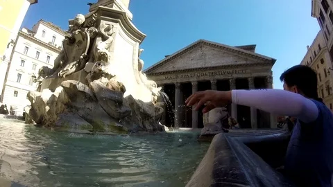 View of the Pantheon (Rome) Stockbeeldmateriaal 99448980
