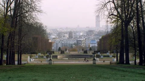 View of Paris from the national parc of Saint Cloud Video stock 233065980