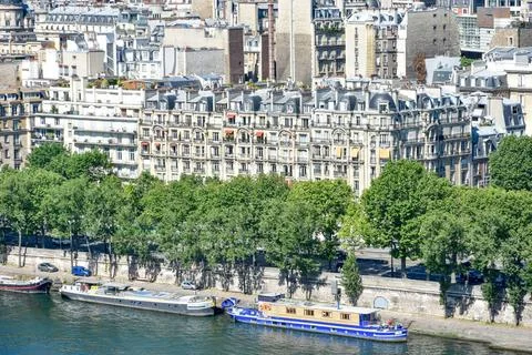 View of Paris from the top of the Eiffel Tower. view of Paris from the top... Stock-Fotos