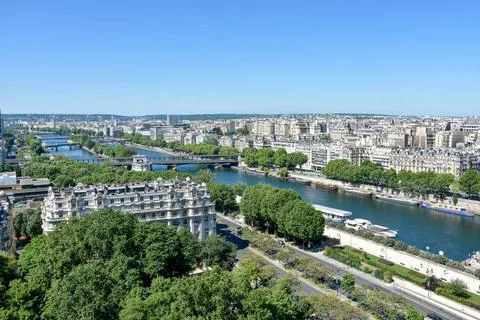 View of Paris from the top of the Eiffel Tower. view of Paris from the top... Stock-Fotos