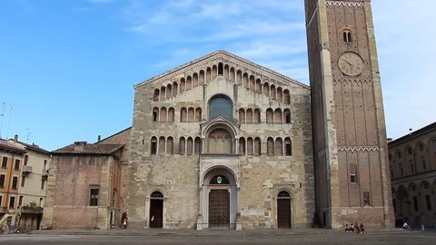 View of Parma Cathedral (Cattedrale di Parma). Stock Footage 124669758