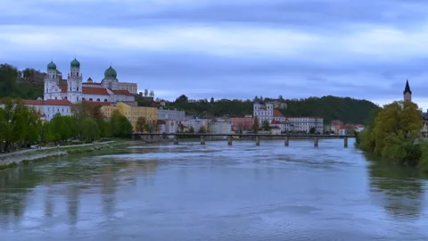 View of Passau, St. Stephan Cathedral, St. Michael Church Stock-Footage 273139275