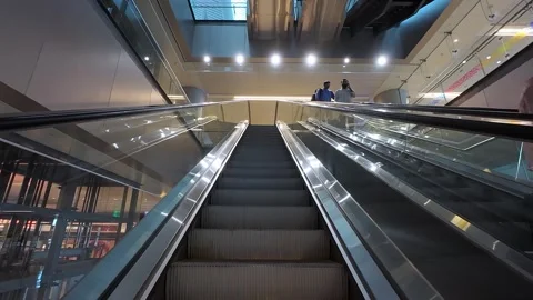 View of passengers at escalator inside International Airport in Hyderabad. Stock Footage 288315001