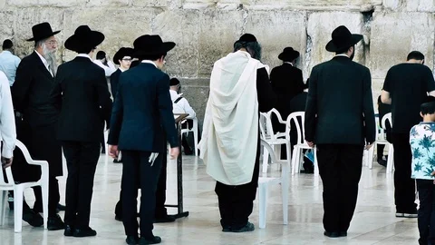 View of people praying front the wailing wall in Jerusalem Stock Footage 91198459