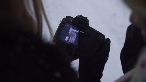 View photos on the camera 库存影片 71190287