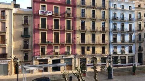 View on the Placa de la font square in Tarragona Vidéo 148548897