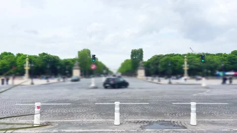 View from Place de la Concorde to the the Avenue des Champs-Elysees. Stock Footage 319432207
