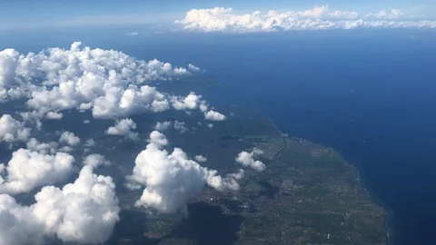 The view from the plane to the island of Bali Vidéo 108205539
