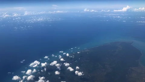 The view from the plane to the island of Bali Vidéo 108205599