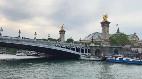 View of the Pont Alexandre III over the Seine River and left bank. Video stock 311932340