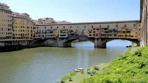 View of the Ponte Vecchio and the Arno River, in Florence Stock Footage 160929724