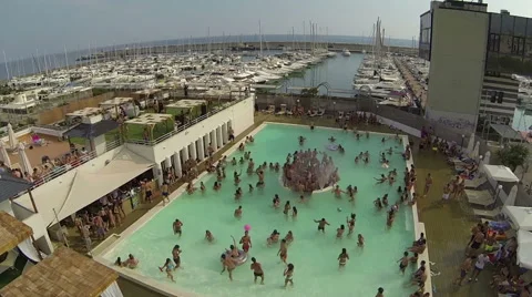 A view of a pool party to the Sporting Marina at the touristic port of Lavagna Stock Footage 57906602