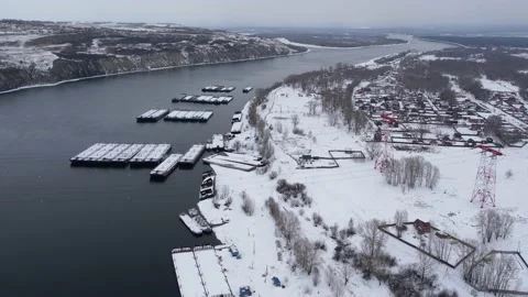 View of the power line pylon Vídeo Stock 172343941